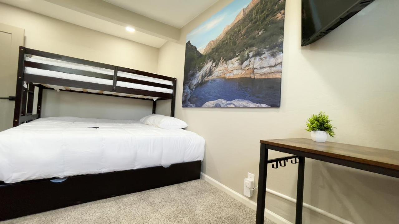 Private Home - Heated Pool, Billiards, Darts, Foosball, Fireplace, 5 Smart Tvs, Bbq, Cotton Bedding - The Saguaro Sanctuary, Pool Heat Optional Tucson Ngoại thất bức ảnh