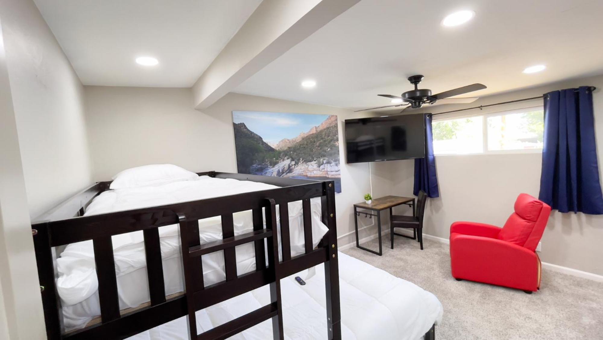Private Home - Heated Pool, Billiards, Darts, Foosball, Fireplace, 5 Smart Tvs, Bbq, Cotton Bedding - The Saguaro Sanctuary, Pool Heat Optional Tucson Ngoại thất bức ảnh