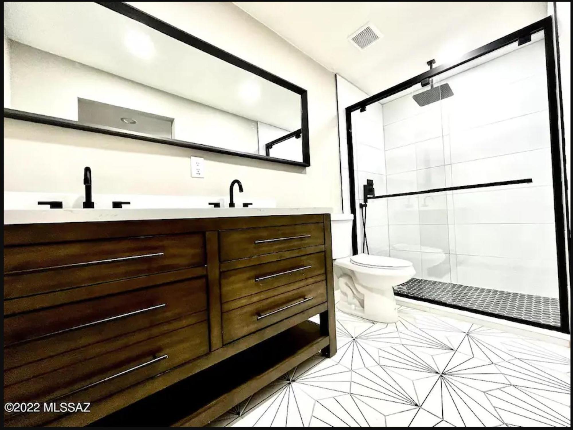 Private Home - Heated Pool, Billiards, Darts, Foosball, Fireplace, 5 Smart Tvs, Bbq, Cotton Bedding - The Saguaro Sanctuary, Pool Heat Optional Tucson Ngoại thất bức ảnh